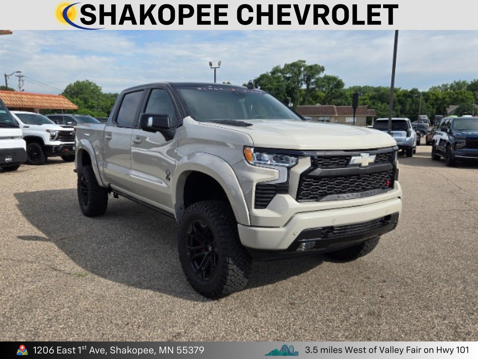 New 2026 White Sands Chevrolet RST (Black Widow Edition)  image 24