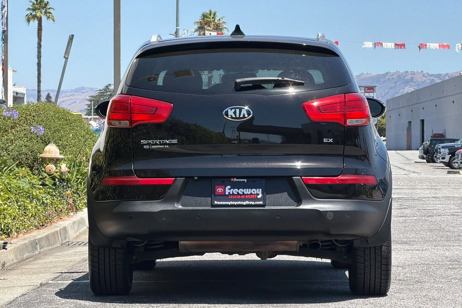 Used 2015 Black Kia EX image 5