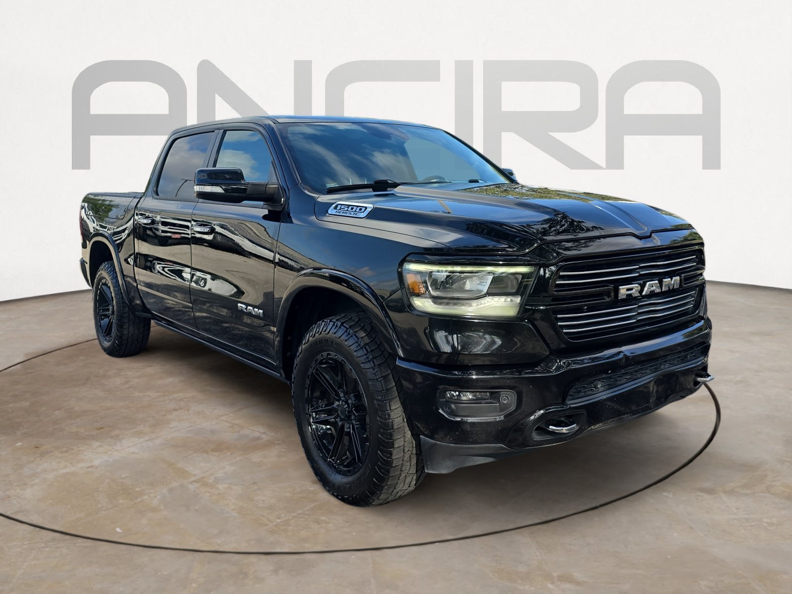 Used 2021 Diamond Black Crystal Pearlcoat Ram Laramie image 4