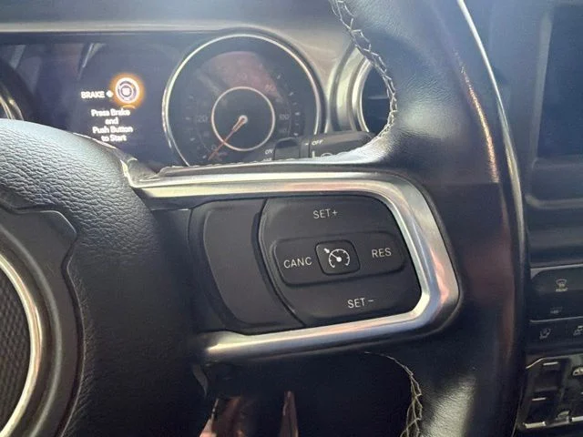 Used 2020 Silver Jeep Unlimited Sahara image 28