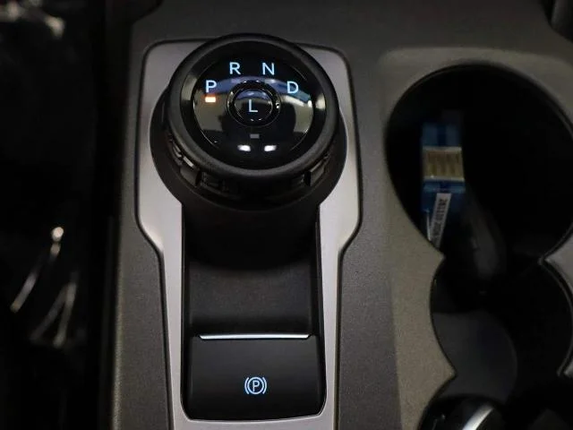 New 2026 Azure Gray Metallic Tri-Coat Ford Outer Banks® image 25