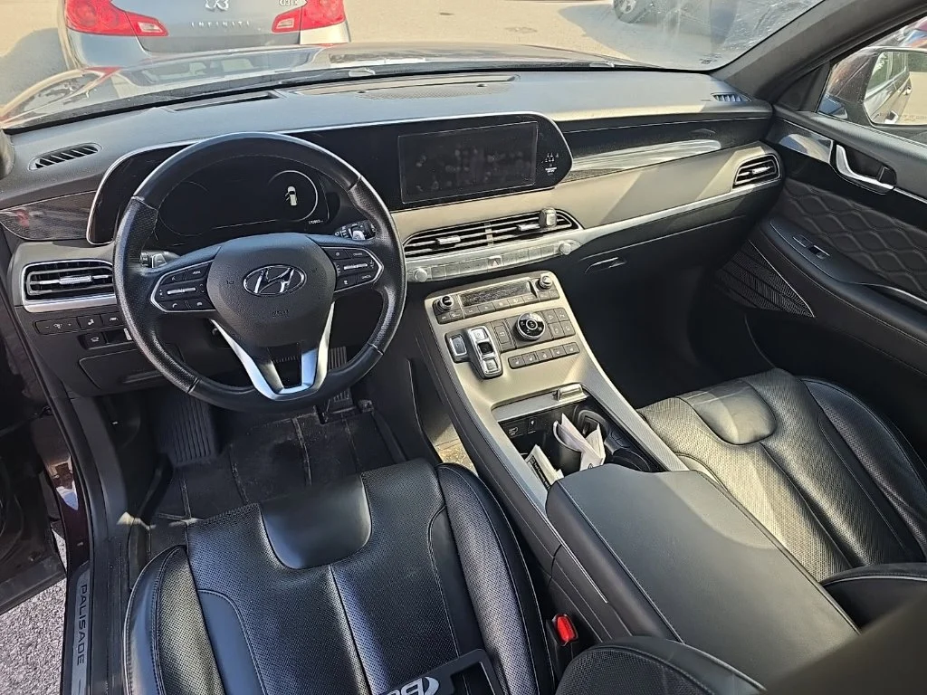 Used 2022 Red Hyundai Calligraphy image 11