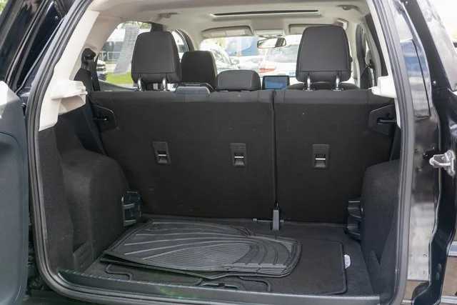 Used 2020 Black Ford SE image 10