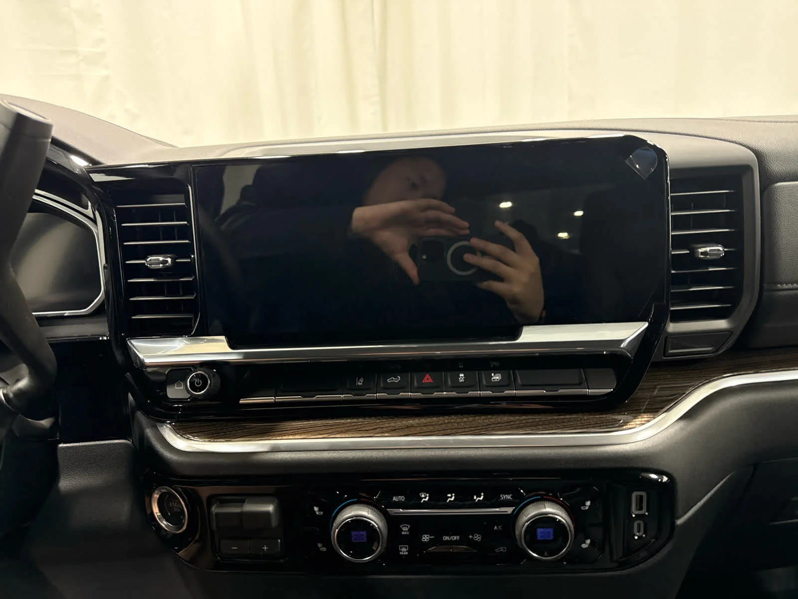 Used 2026 Cypress Gray Chevrolet LT image 19