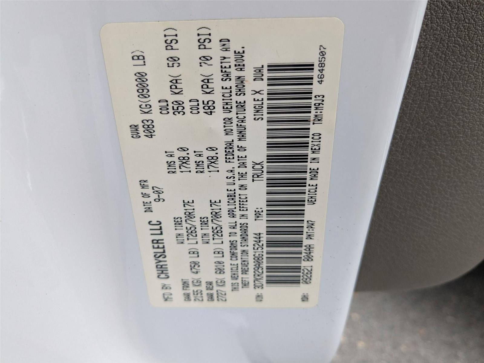 Used 2008 Bright White Dodge SXT image 40