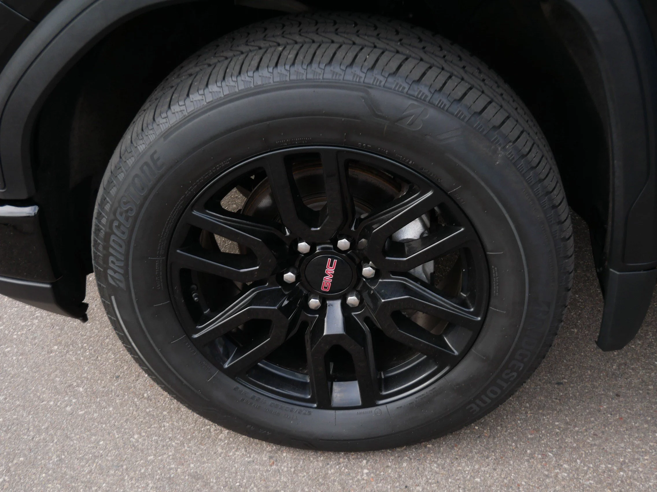 Used 2023 Onyx Black GMC Elevation image 15