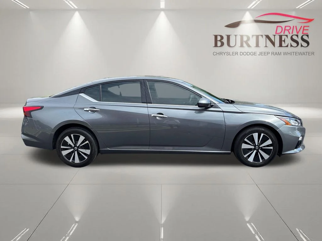 Used 2020 Gray Nissan 2.5 SV image 10