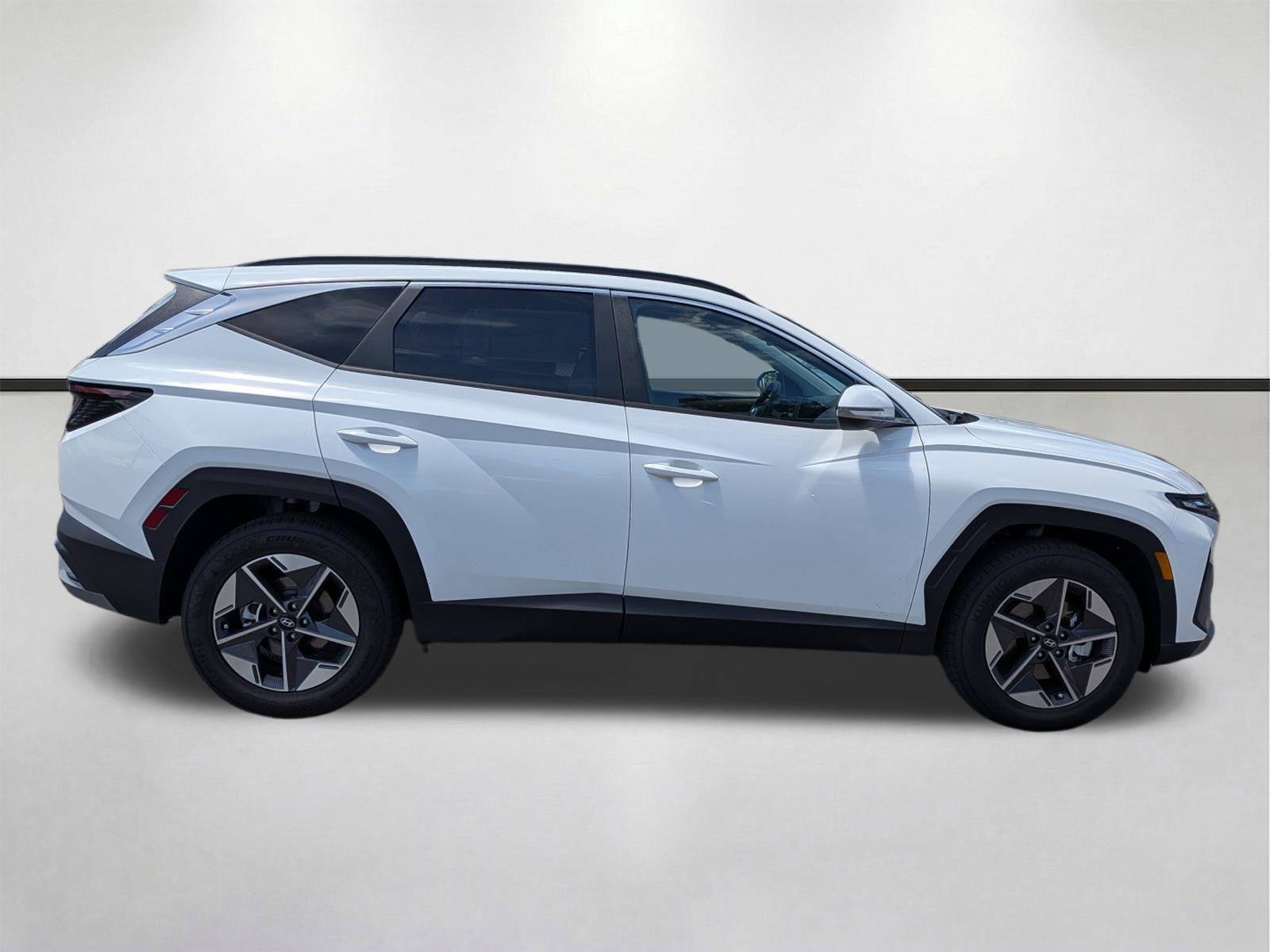New 2026 Serenity White Pearl Hyundai SEL FWD image 36