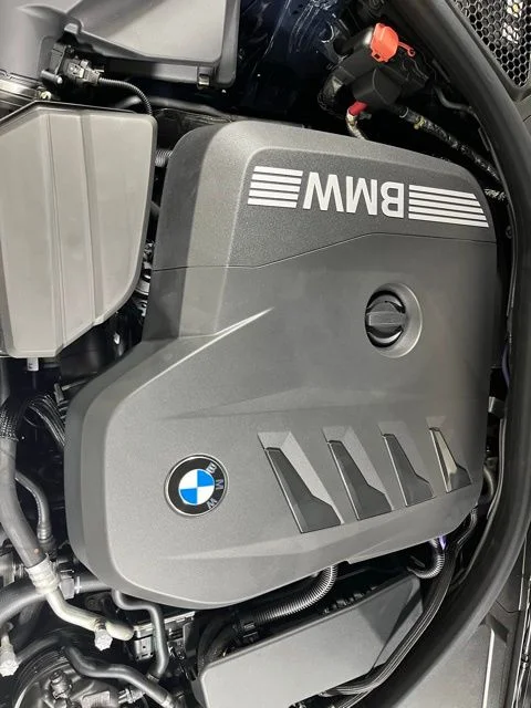 New 2026 Arctic Race Blue metallic BMW 330i xDrive image 19