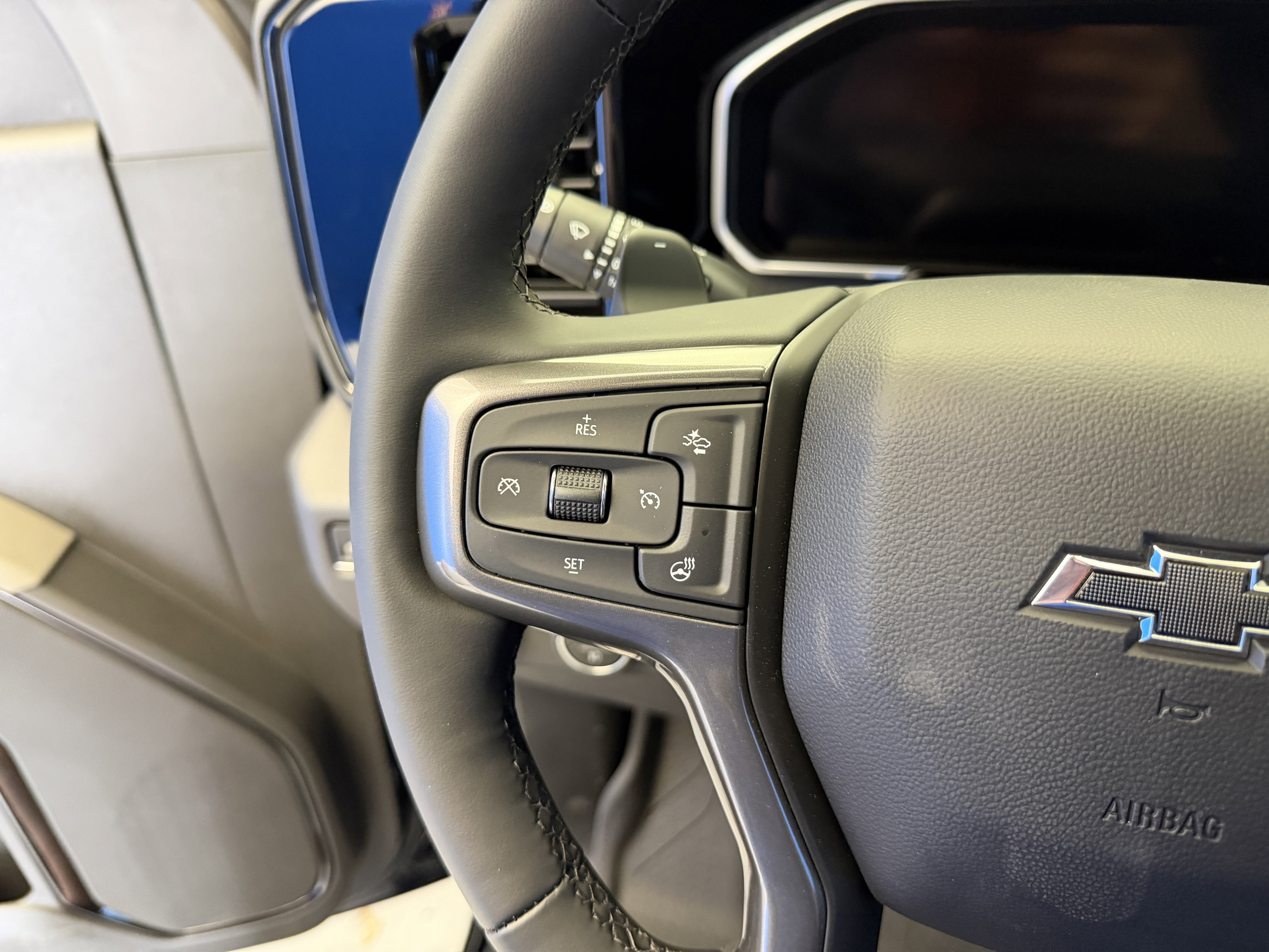 2026 Chevrolet Silverado 1500 ZR2 - Photo 17