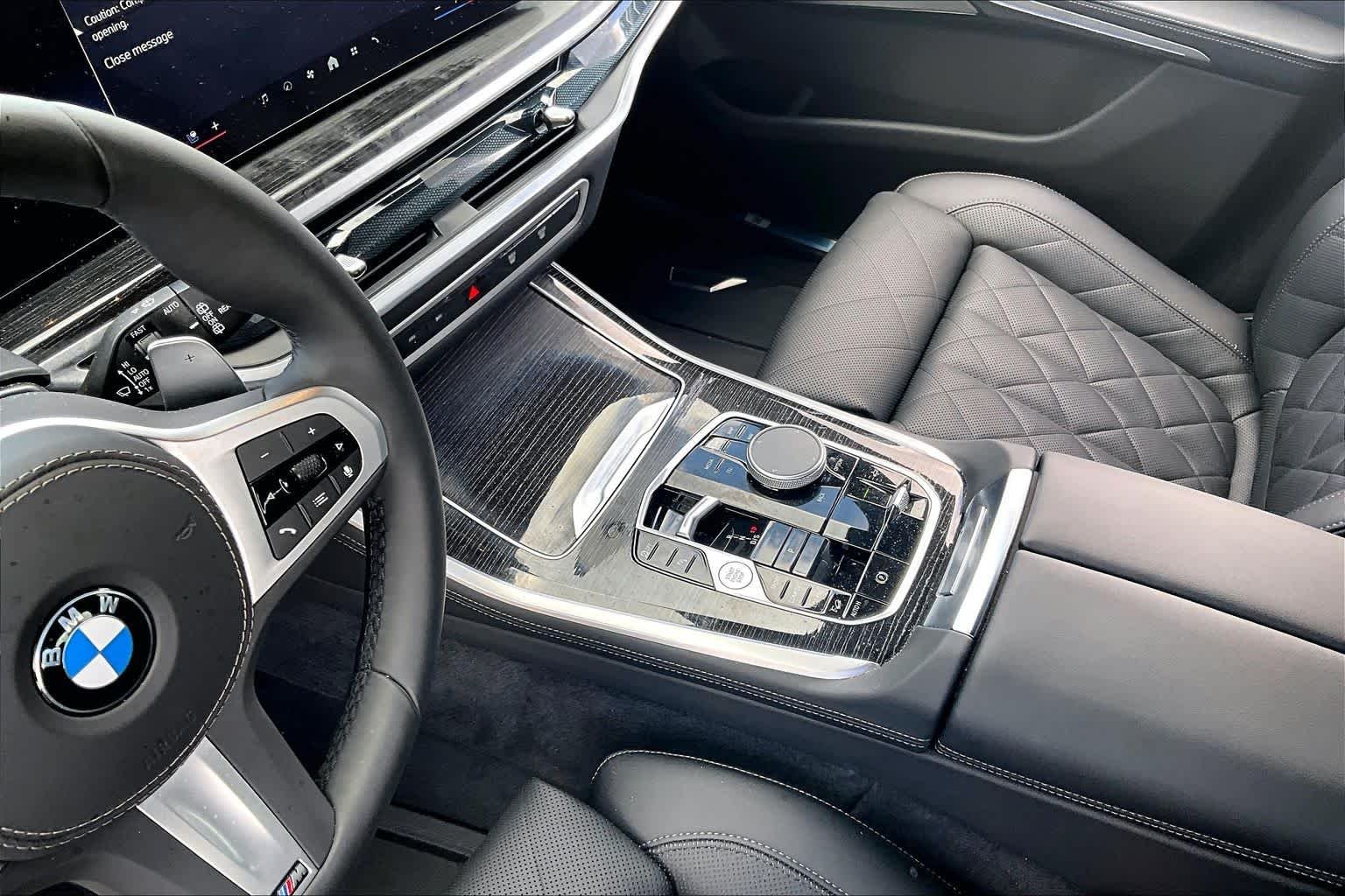 Used 2026 Skyscraper Grey Metallic BMW xDrive40i image 15