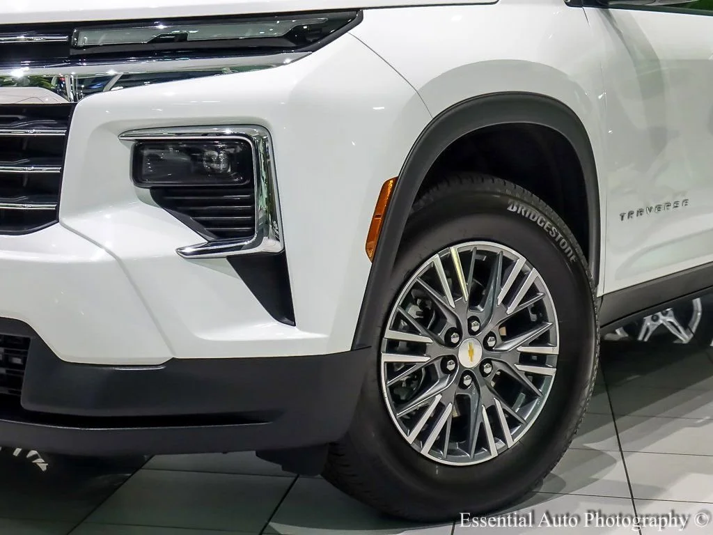 New 2026 Summit White Chevrolet LT image 6
