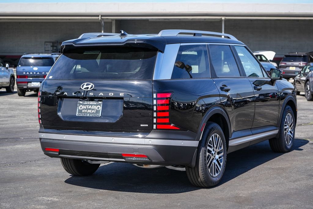 New 2026 Black Hyundai SEL Premium image 7