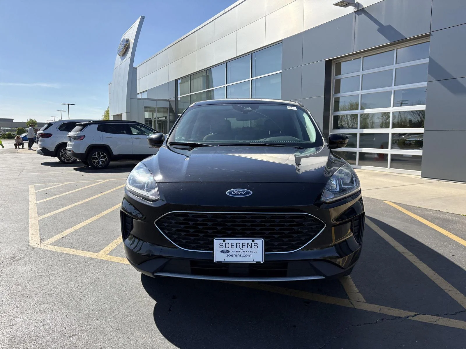 Used 2021 Ford Escape SE with VIN 1FMCU9G60MUA15589 for sale in Brookfield, WI