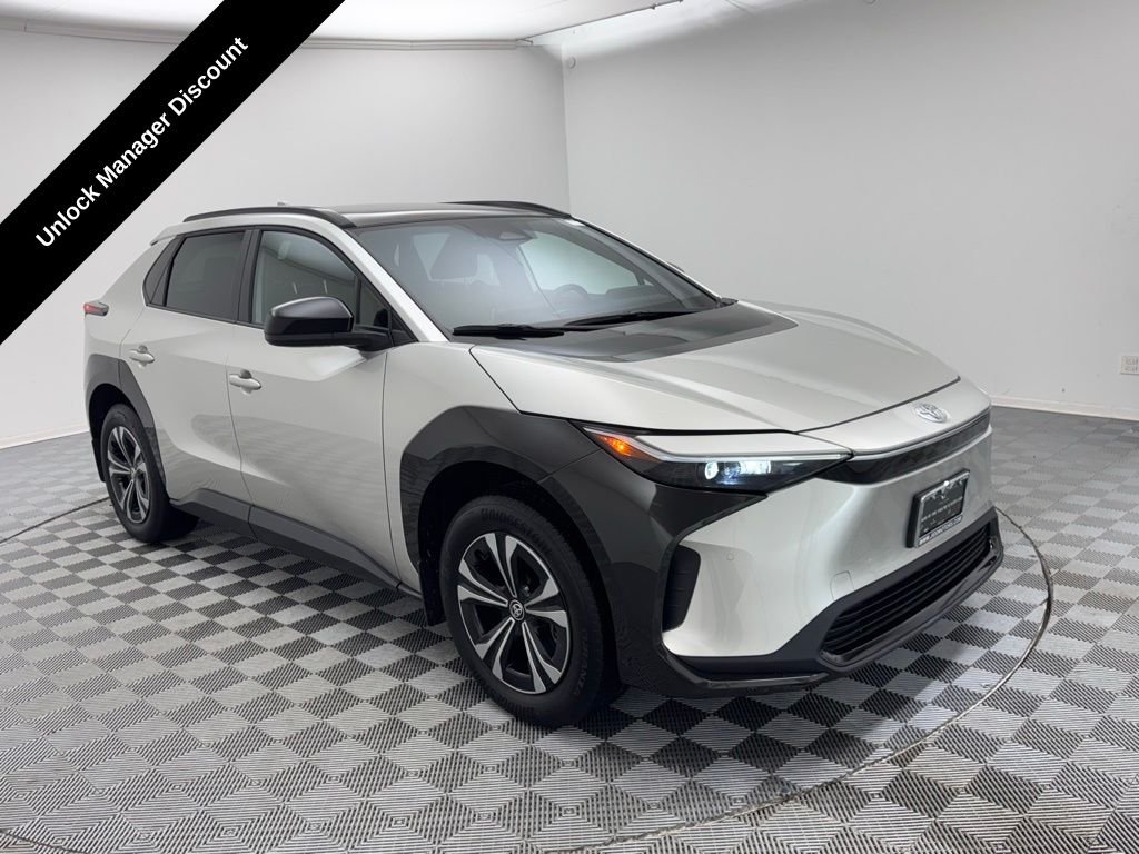Used 2024 Toyota bZ4X XLE with VIN JTMABACA5RA073624 for sale in Des Plaines, IL