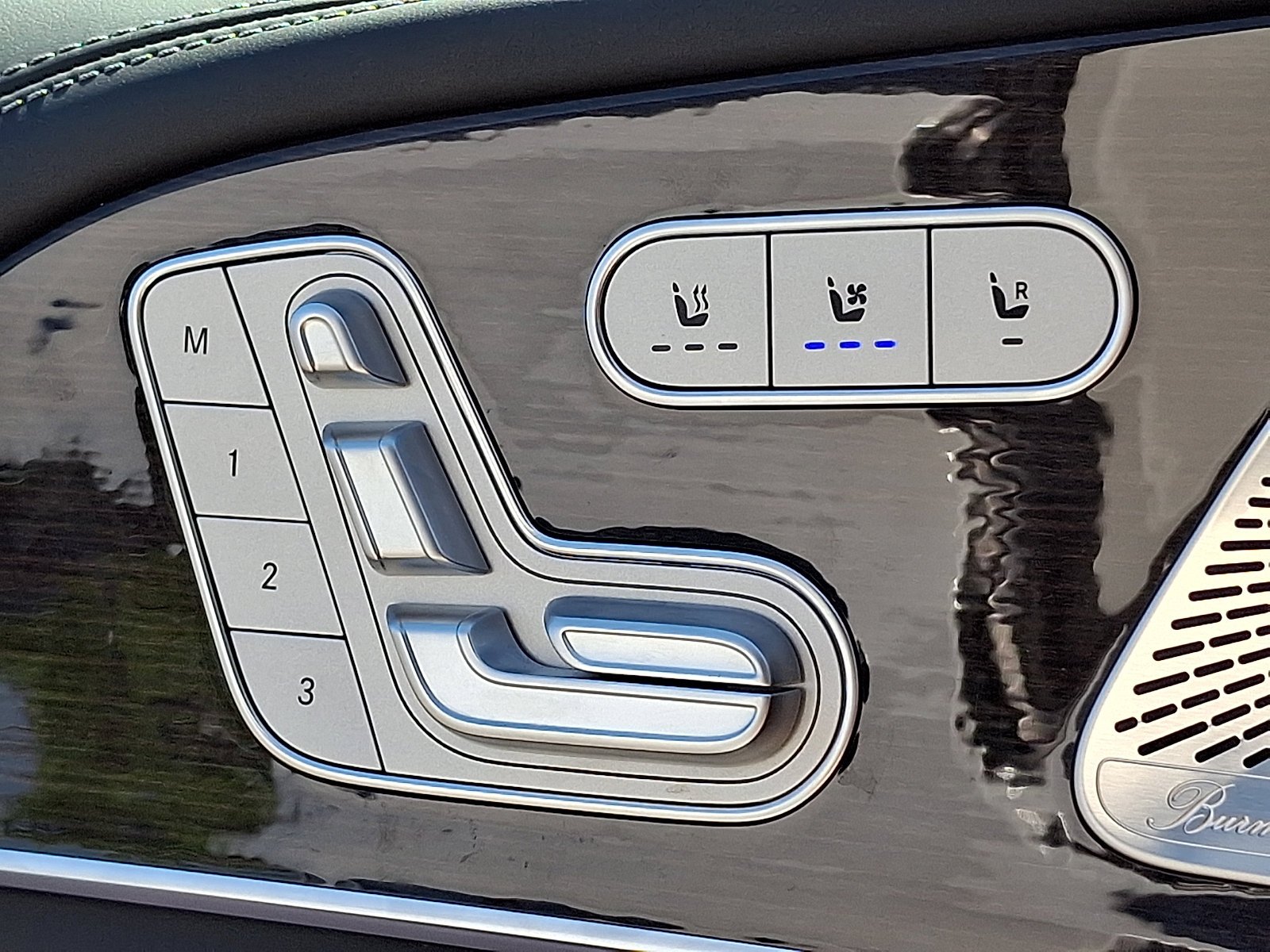2025 Mercedes-Benz GLS AMG GLS 63 - Photo 26