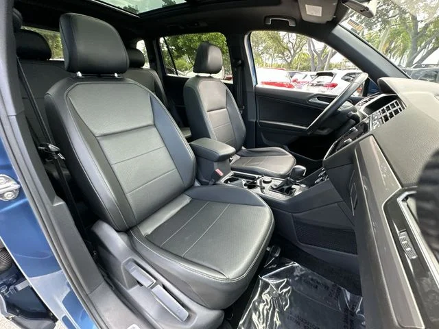 Used 2019 Blue Volkswagen 2.0T SEL R-Line image 26