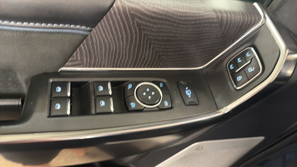 Used 2025 White Ford Platinum image 16