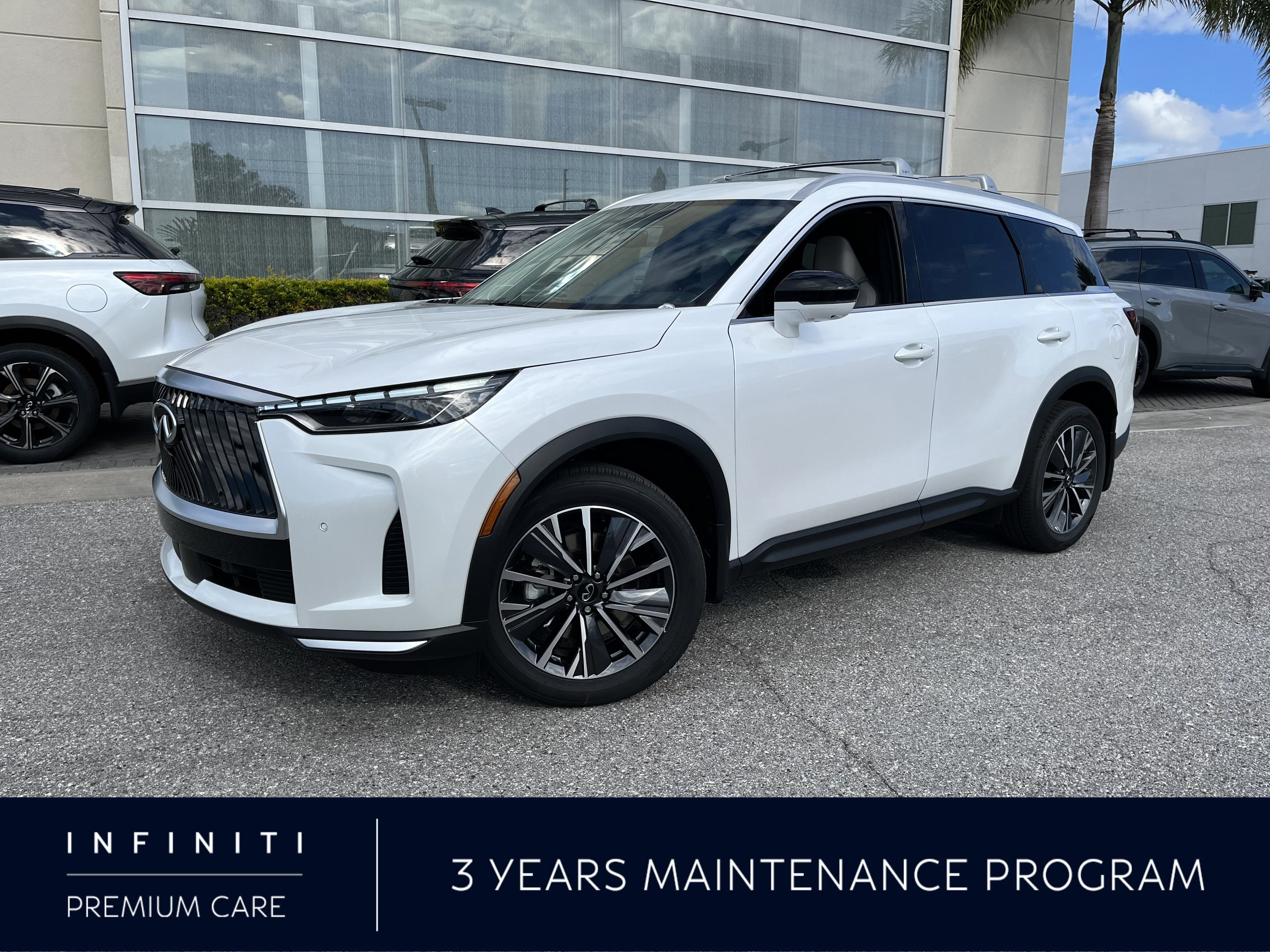 New 2027 Radiant White INFINITI LUXE image 1