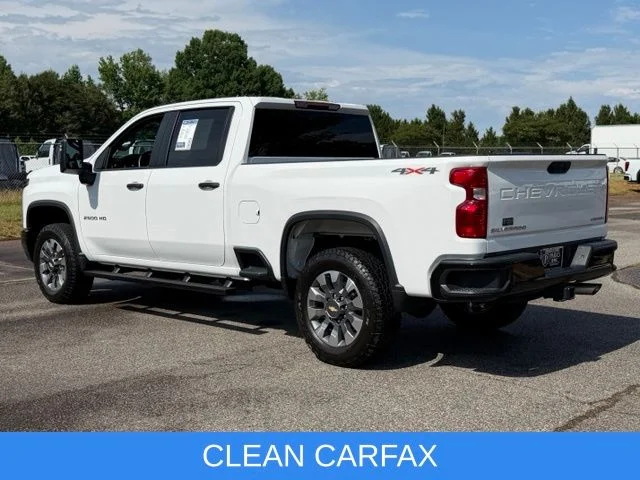 Used 2025 White Chevrolet Custom image 5