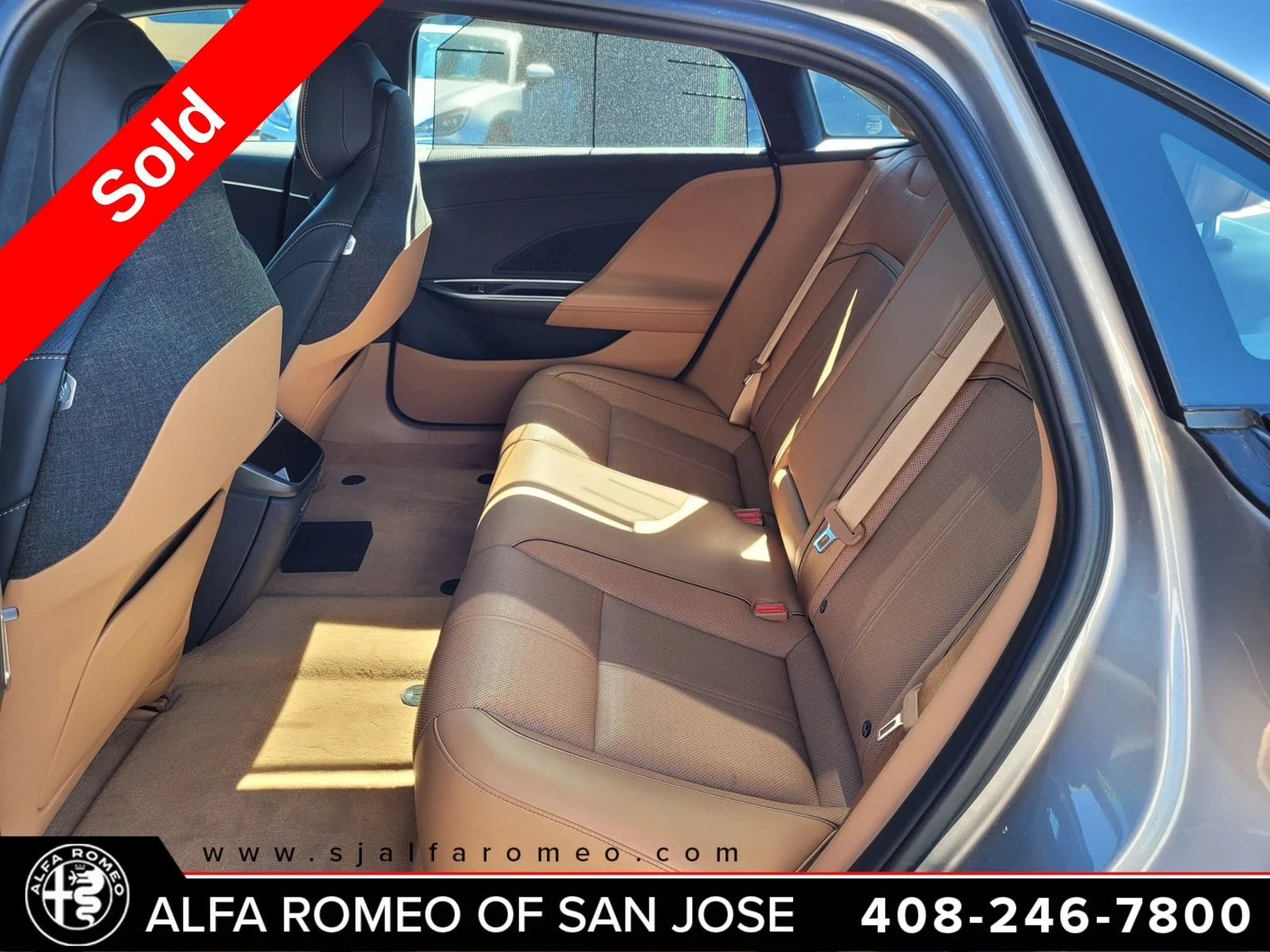 Used 2023 Silver Lucid Grand Touring image 10