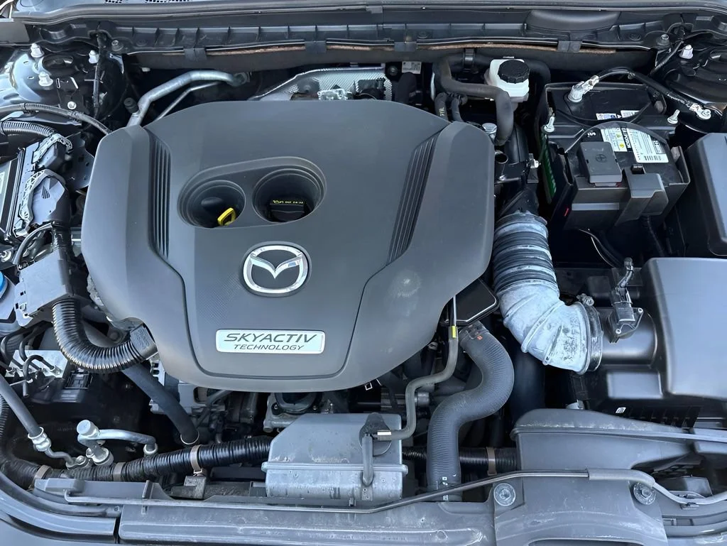 Used 2018  Mazda Grand Touring image 24