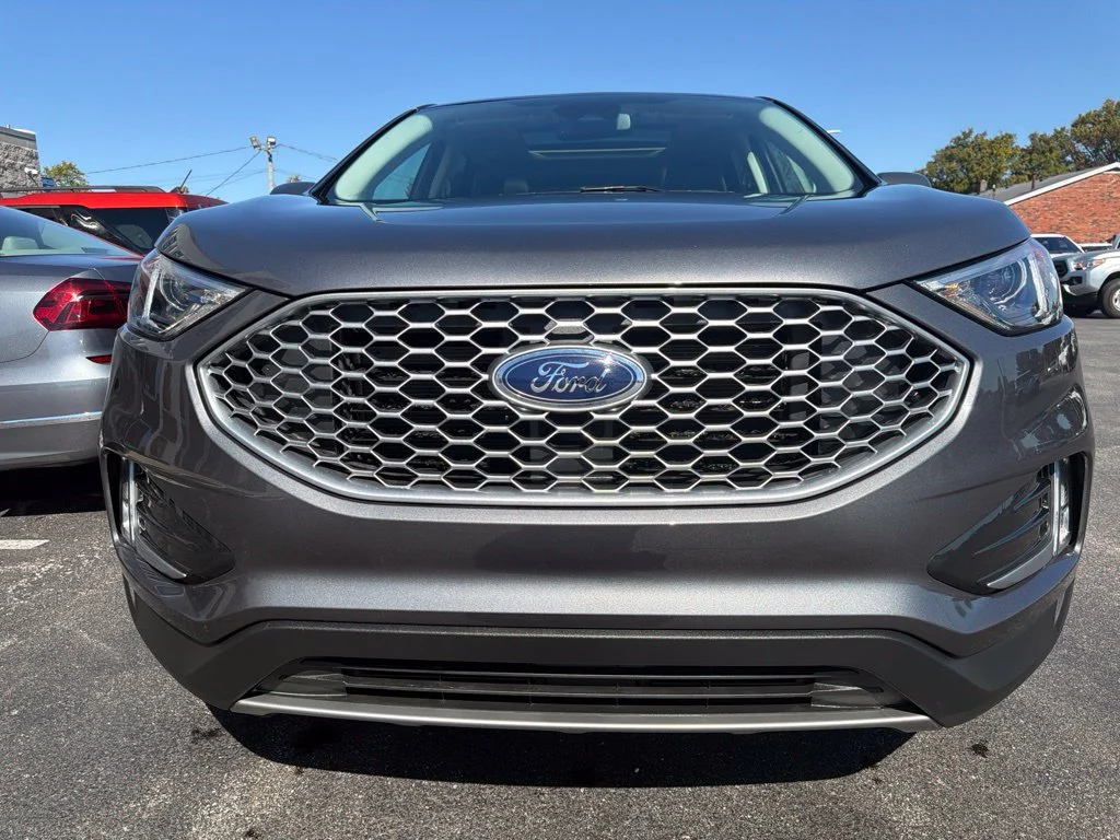 Used 2024 Carbonized Gray Metallic Ford SEL image 7