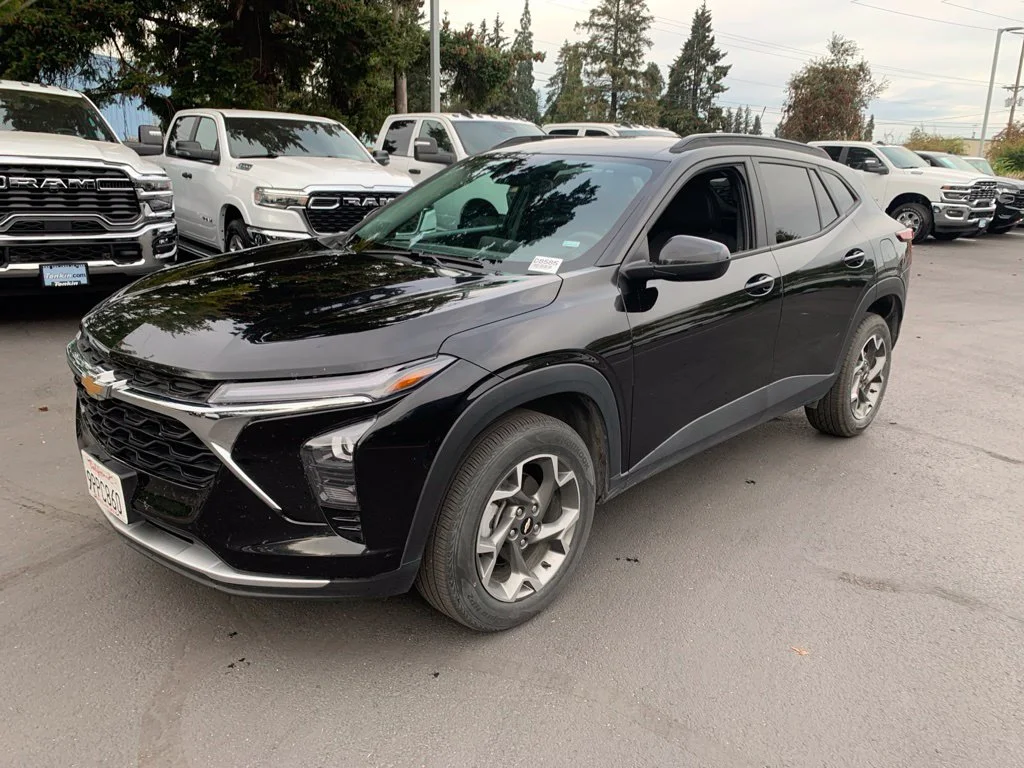 Used 2025 Mosaic Black Metallic Chevrolet LT image 1