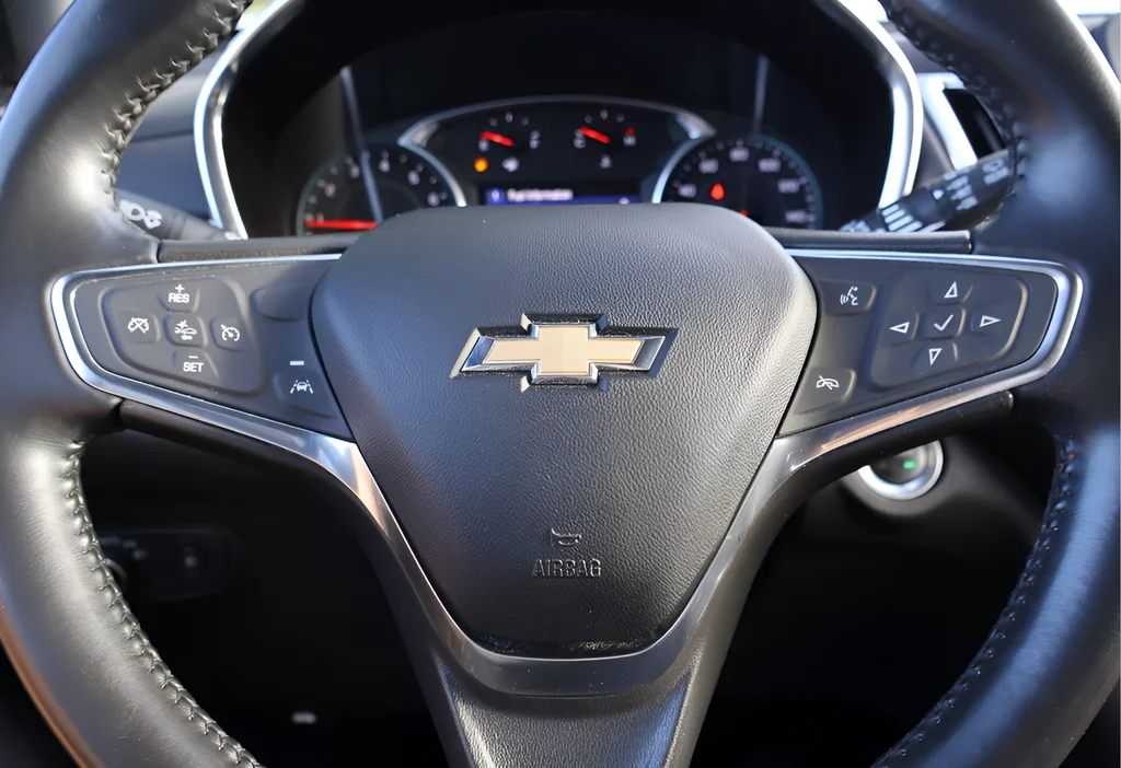 Used 2021 White Chevrolet LT image 21