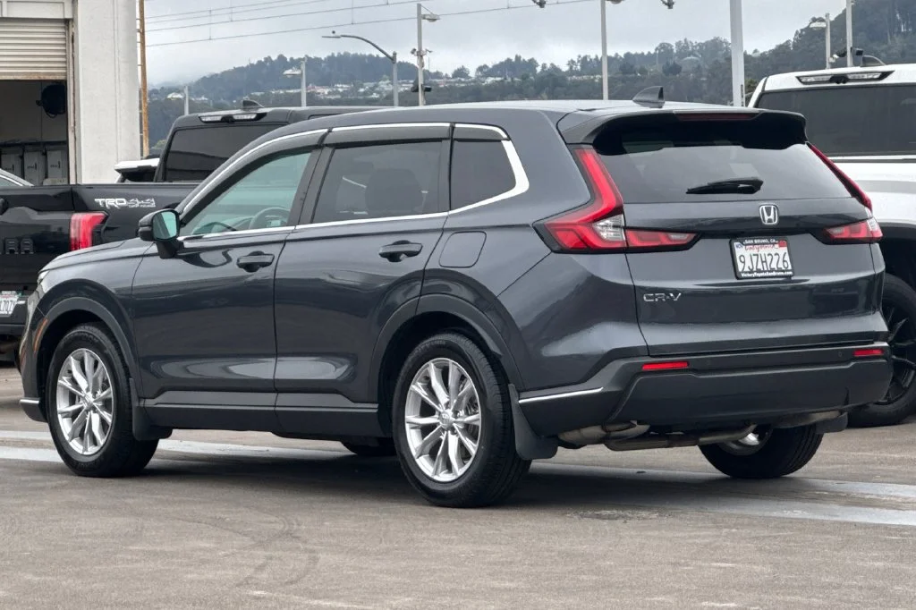 Used 2024 Gray Metallic Honda EX-L image 6