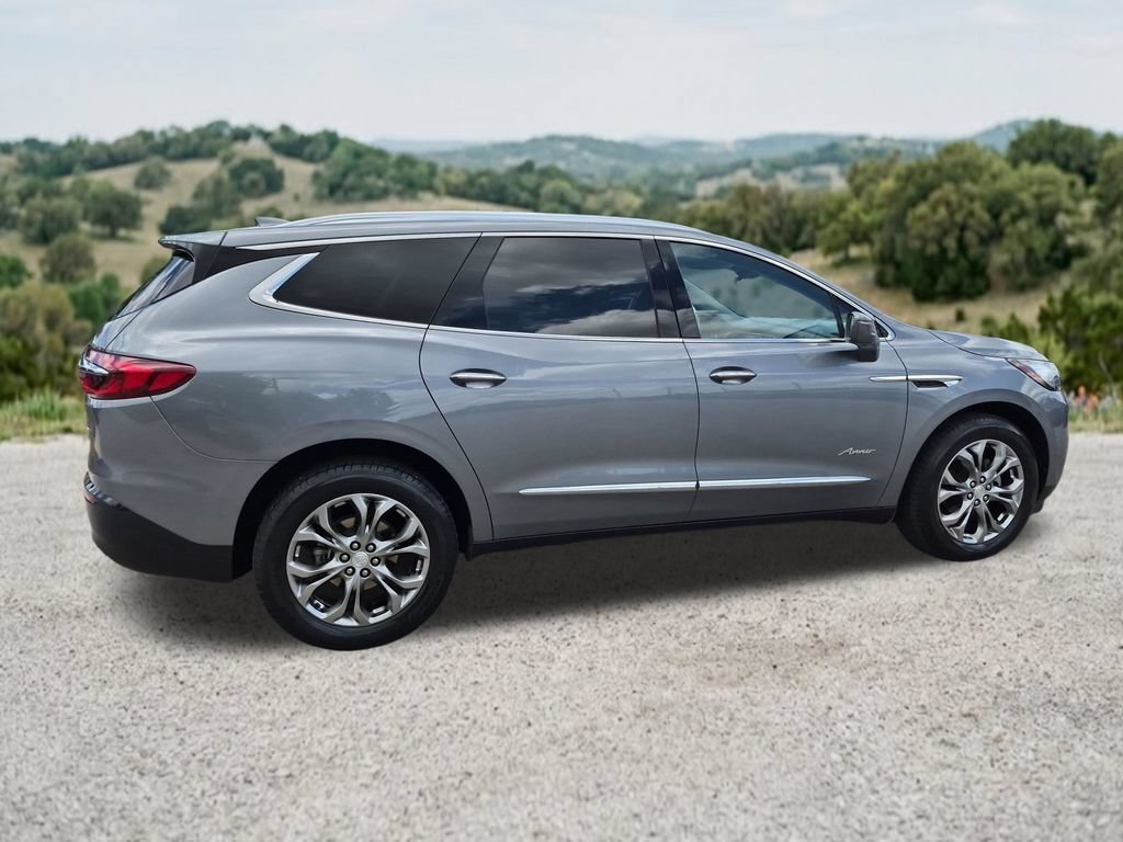 Used 2019 Includes Pitch Dark Night lower exterior accent color.) Buick Avenir image 11