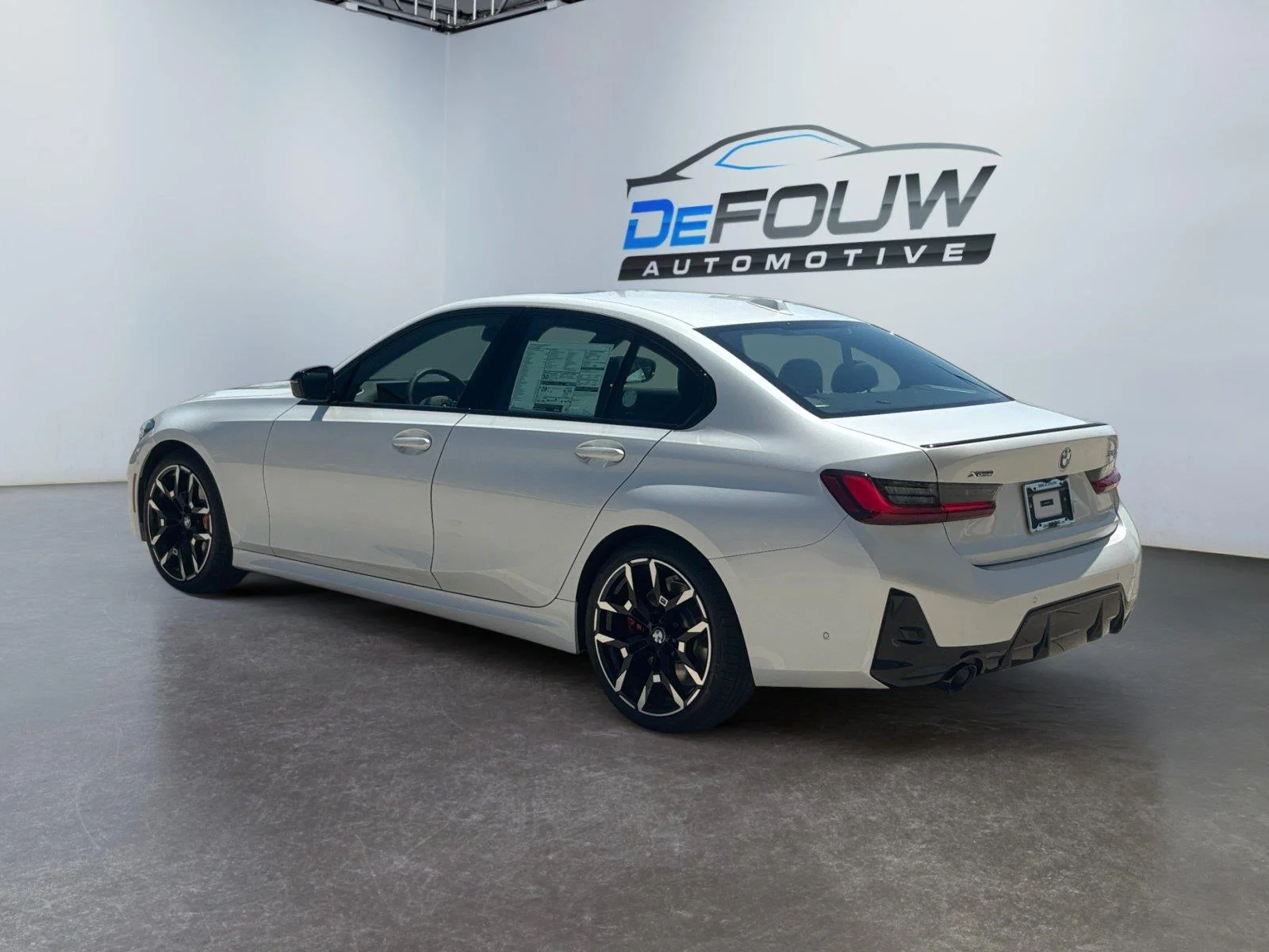 New 2026 Mineral White Metallic BMW 330i NA xDrive image 5