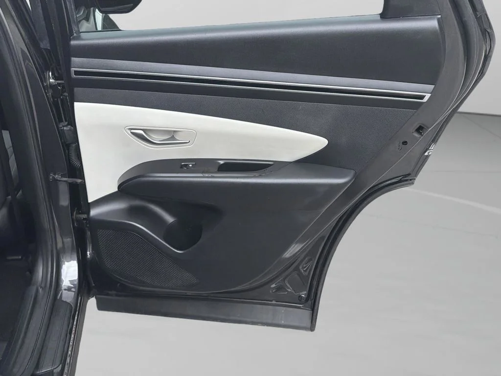 Used 2022 Gray Hyundai SEL image 10