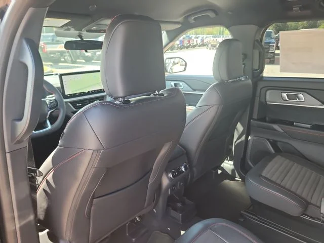 New 2027 Black Metallic Ford ST-Line image 12