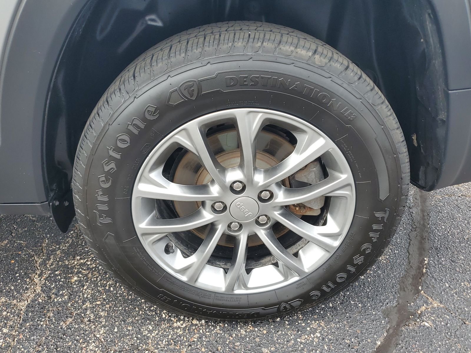 Certified Used 2019 Silver Jeep Latitude Plus image 21