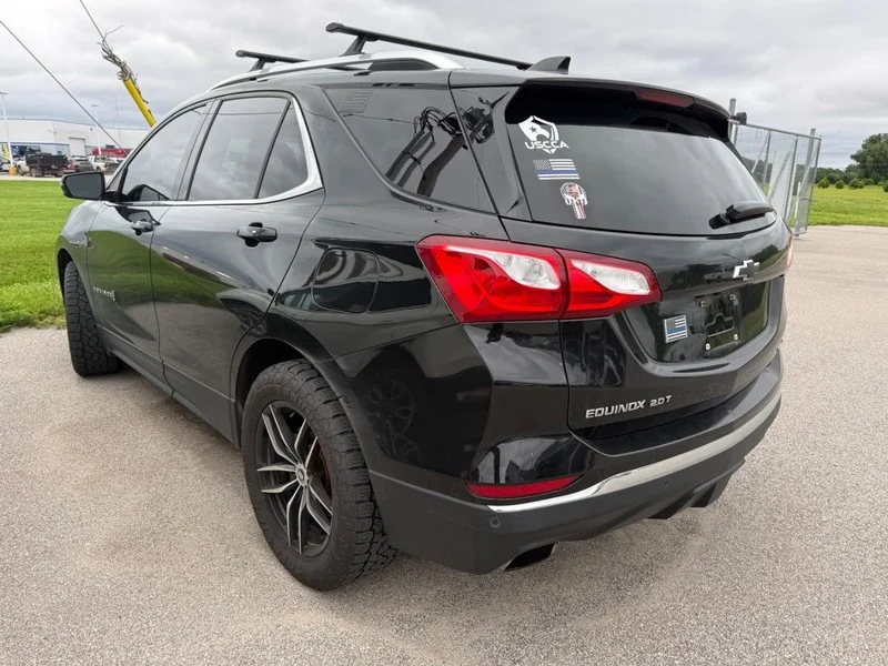 Used 2018 Mosaic Black Metallic Chevrolet AWD 4dr LT w/2LT image 3