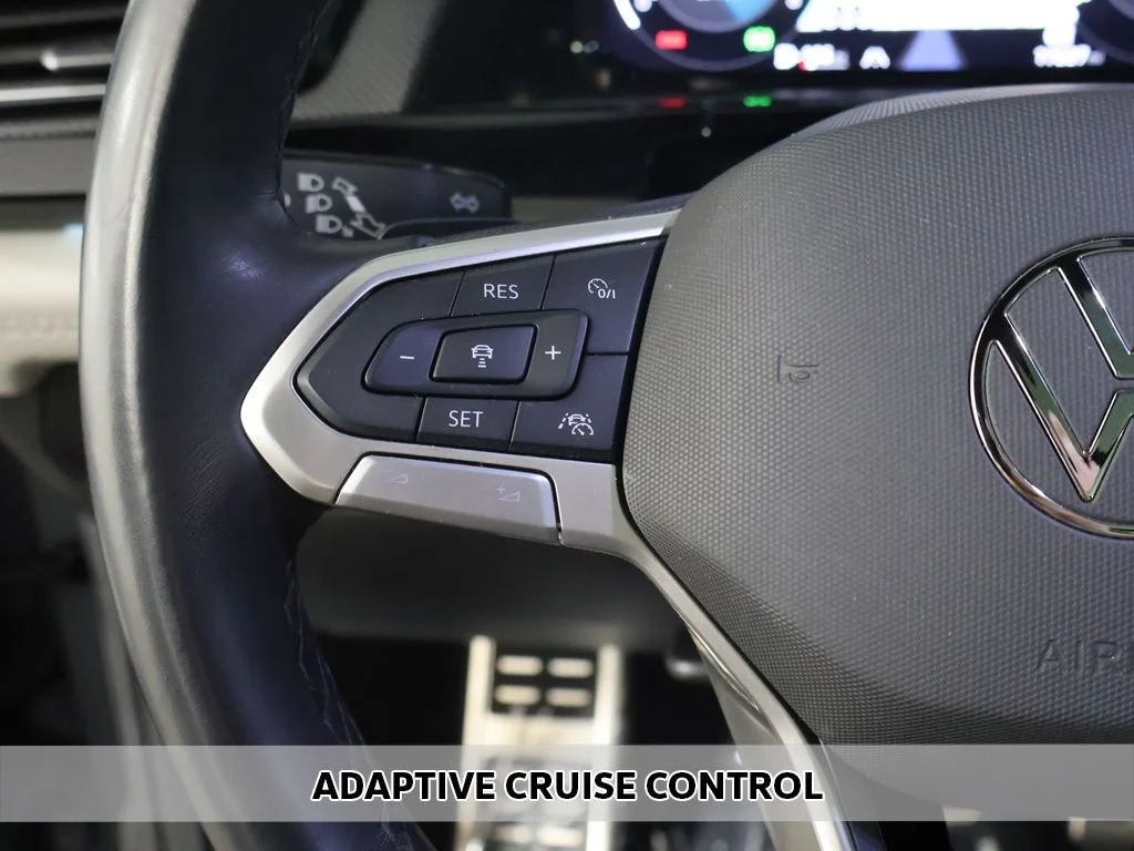 Used 2024 Gray Volkswagen 2.0T SEL Premium R-Line image 4