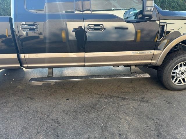Used 2019 Black Ford Lariat image 10