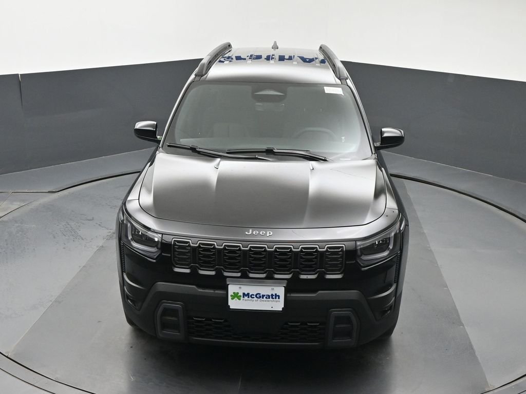 New 2026 Diamond Black Crystal Pearlcoat Jeep Laredo image 22