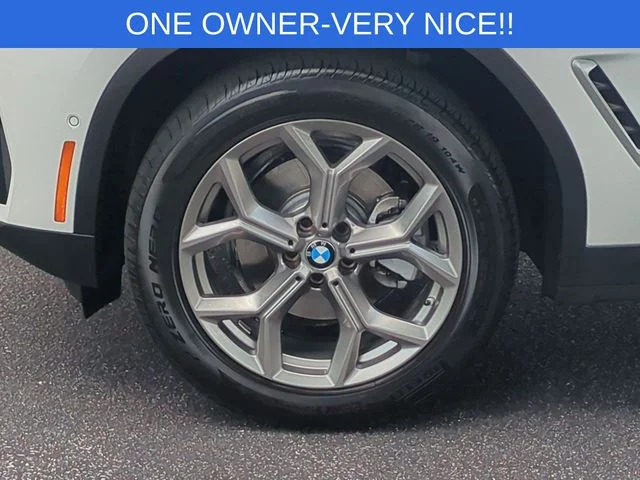 Used 2024 White BMW xDrive30i image 10