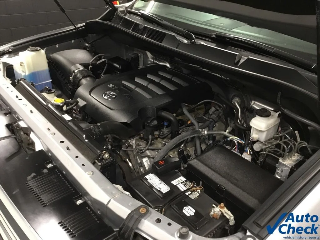 Used 2017 Silver Toyota SR5 image 47