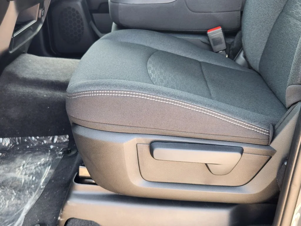 New 2026 Ceramic Gray Clearcoat RAM Tradesman image 18