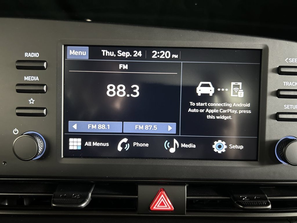 Used 2026 White Hyundai SEL Sport image 28