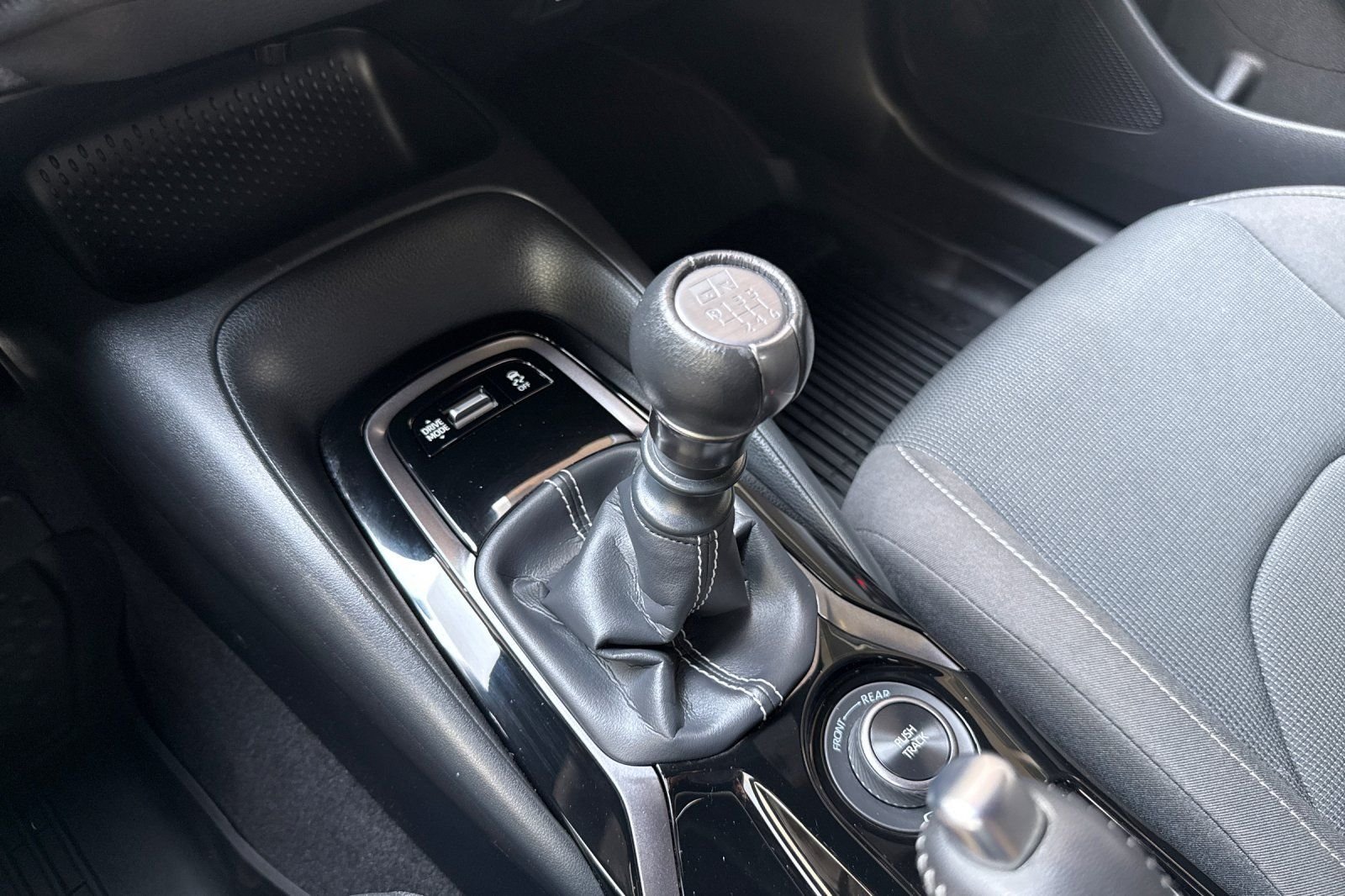 Used 2024  Toyota Premium image 20