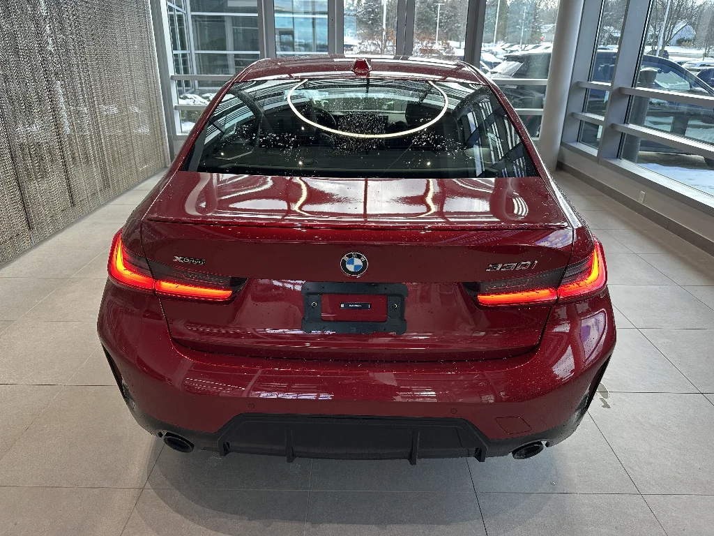 New 2026 Vegas Red Metallic BMW xDrive image 5