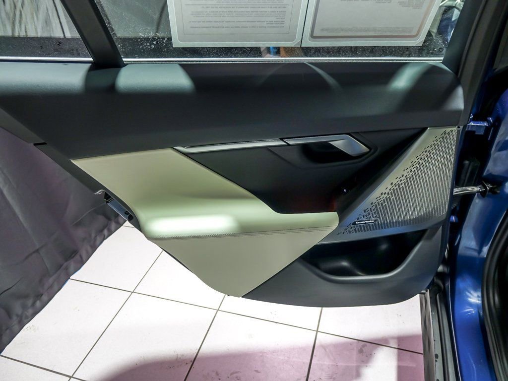 2024 BMW 530I - Image 28