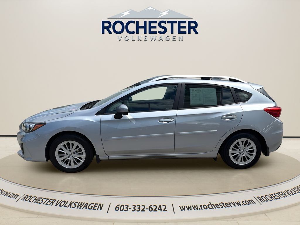 Used 2018 Ice Silver Metallic Subaru 2.0i Premium image 3