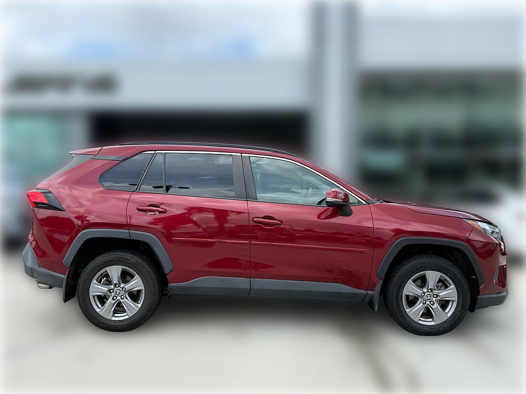 Used 2022 Ruby Flare Pearl Toyota XLE image 5