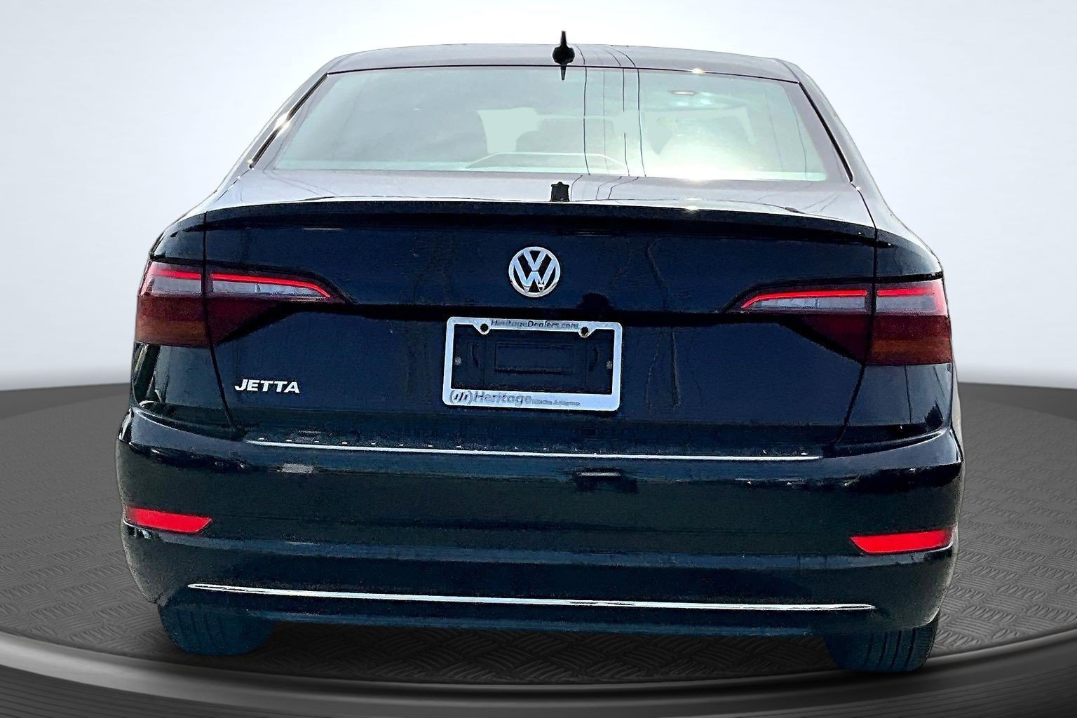 Used 2019 Black Volkswagen 1.4T S image 4