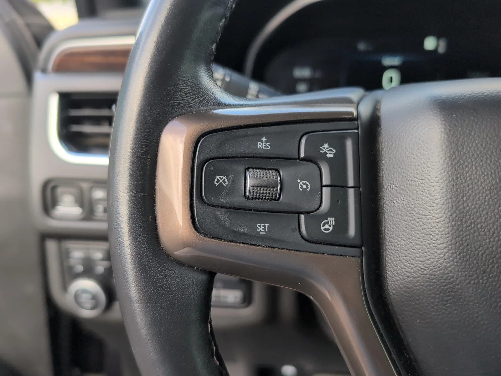 Used 2022 Dark Ash Metallic Chevrolet High Country image 27